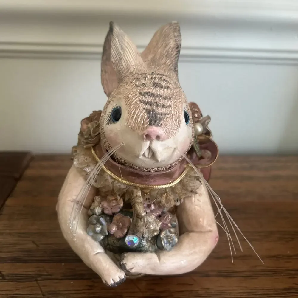 Vtg Pamela Amundson Decorative Easter Bunny Rabbit Decor Figurine 1996 Numbered